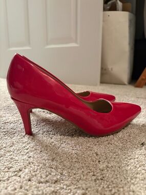 Dream Pairs Red Patent Pointed-Toe Pumps